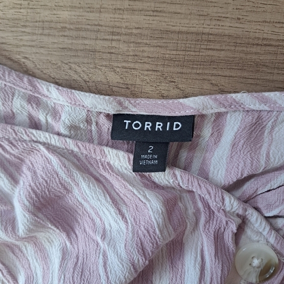 Torrid Rayon Crepe Button-Front Cami Size 2 (2XL) - Picture 4 of 5